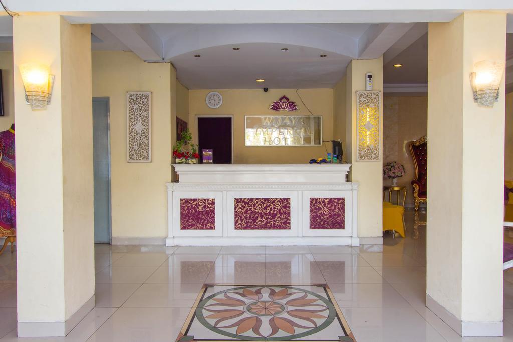 Wijaya Imperial Hotel Baturetno Extérieur photo